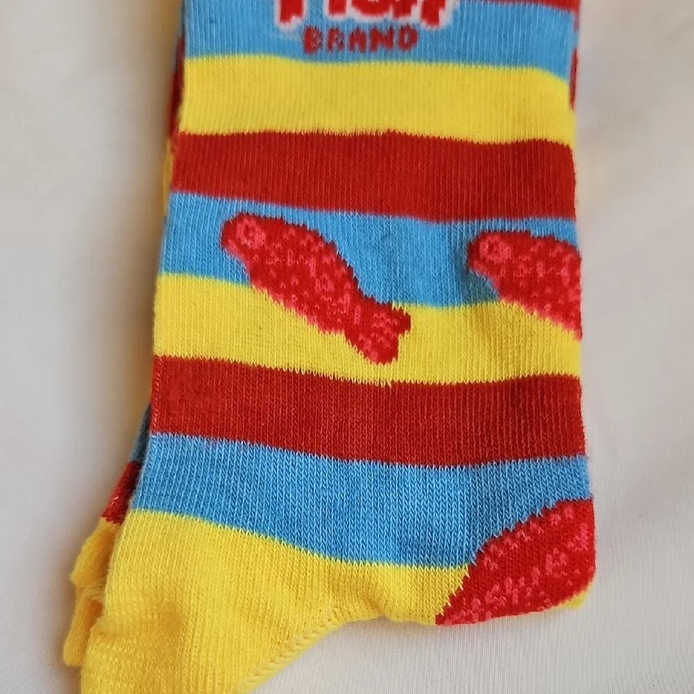 SWEDISH FISH Mens Graphic Crew Socks 6-12 NWT